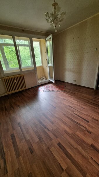 Berceni, Sector 4, Bd. Brancoveanu, 4 camere.
