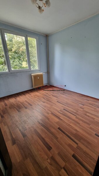 Berceni, Sector 4, Bd. Brancoveanu, 4 camere.